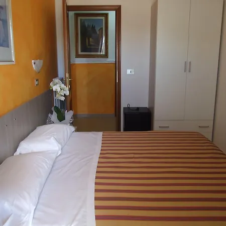 Midy Hotell 3*