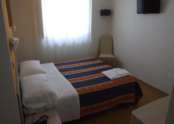 Ξενοδοχείο Midy Βιαρέτζιο