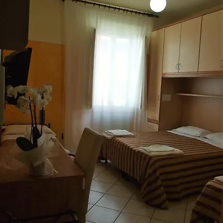 Отель Midy Виареджо