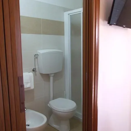 Отель Midy Виареджо